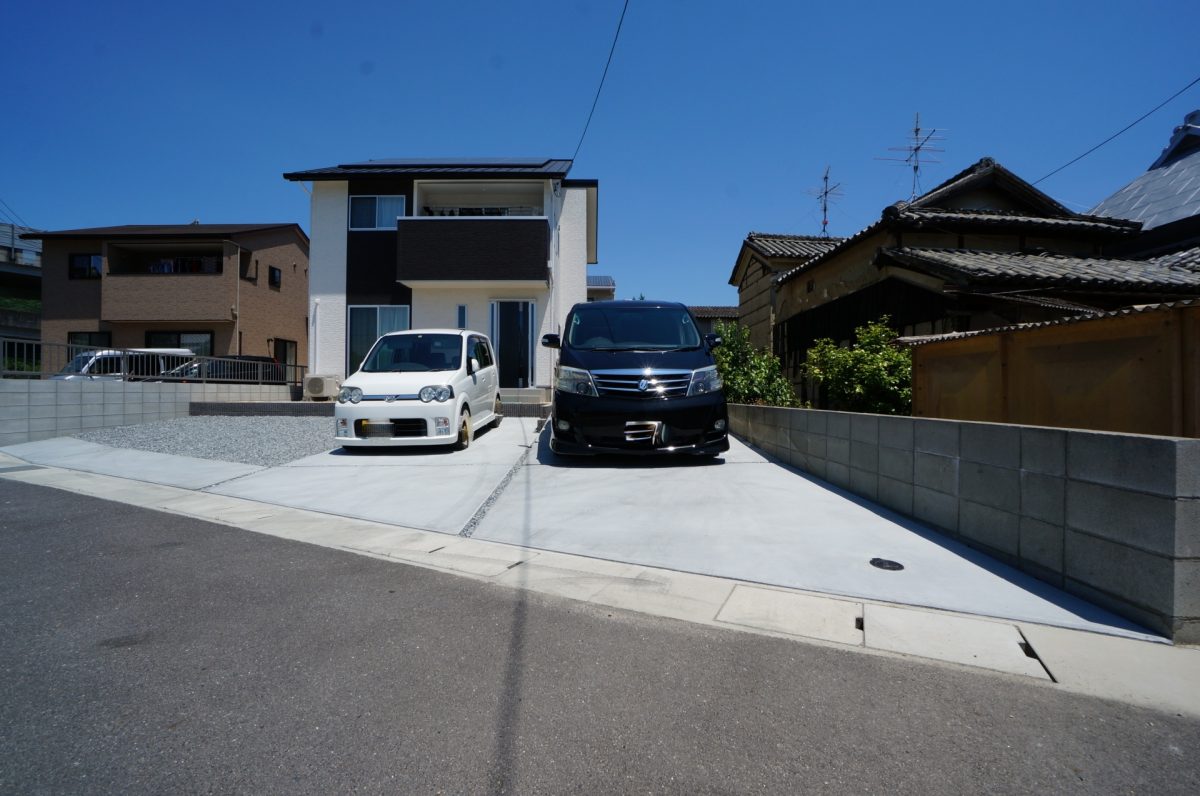 岡山市 土間コンクリート塗装 駐車スペース イナバ物置